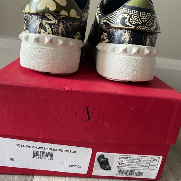 Valentino Garavani sneakers - Picture 2 of 6